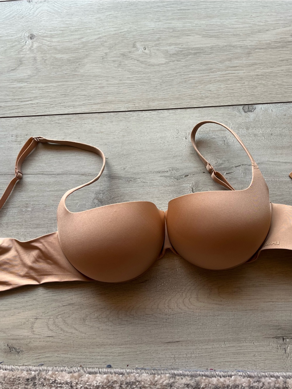 SKIMS Strapless Push-Up Bra in Nude Tan